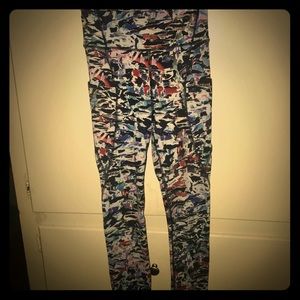 💛 EUC - Lululemon Break Free Tight - Worn once ✨